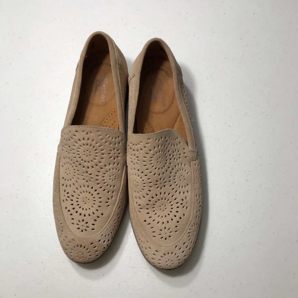 Collection by Clark’s Tan Loafers Size 7M SB-06